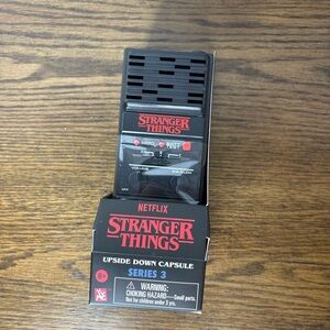 Netflix Stranger Things Upside Down Capsule - Black and Red